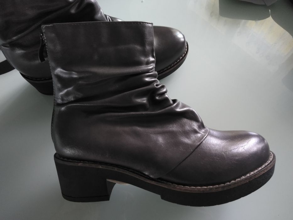 Есенни боти в черно ,сиво,кафяво