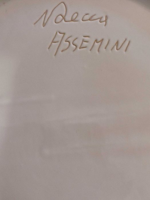 Ръчно рисувана чиния с гарантиран произход