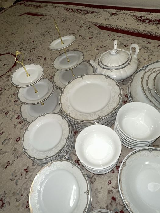 Продаю набор посуды 12 персон