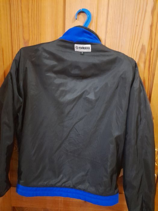 Продам флисовую куртку Yamaha.