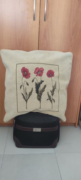 Продам гобелен наволочку 4 шт