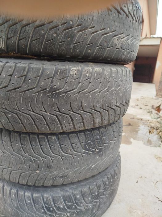 Продается зимние шины