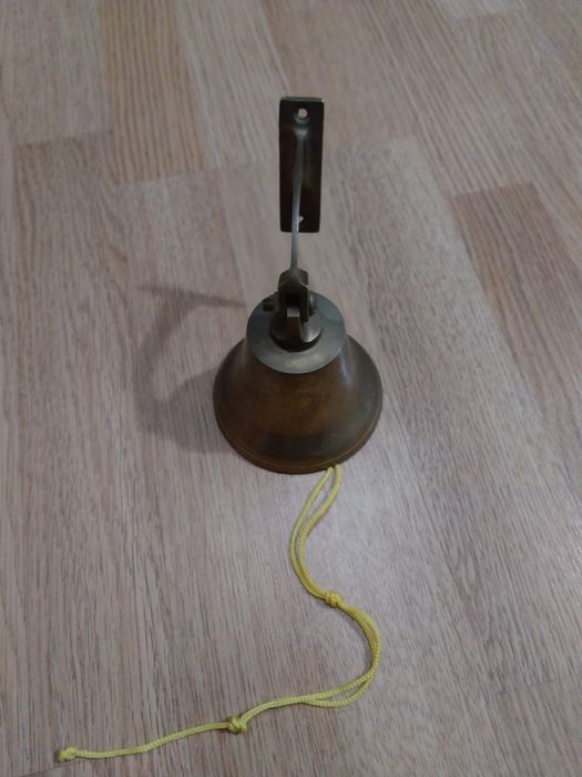 clopot intrare bronz