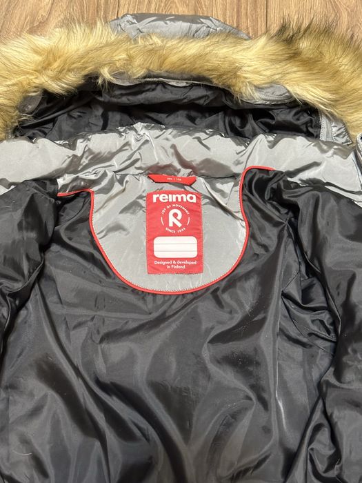 Продам куртку для девочки Reima