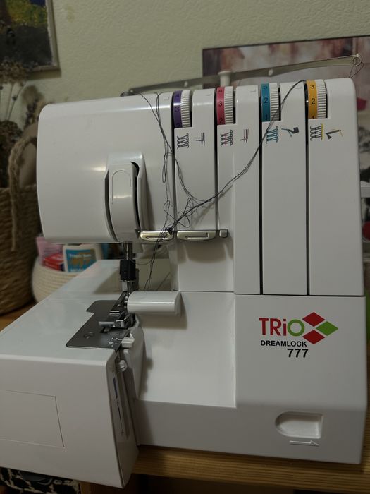 Продам оверлок! Новый.