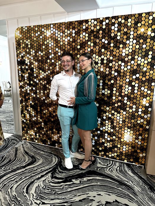 Photobooth Pitești | Cabina Foto Evenimente | Oglindă Foto Premium