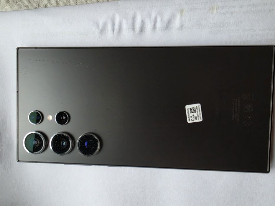 Продавам телефон Samsung galaxy s24 ultra