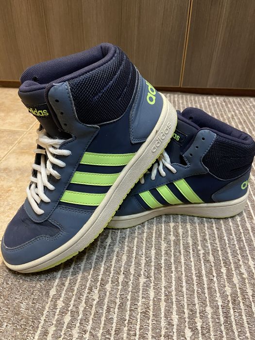 Продавам кецове “Adidas”