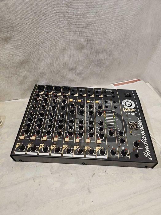 Mixer 8 canale Studiomaster Logic Twelve