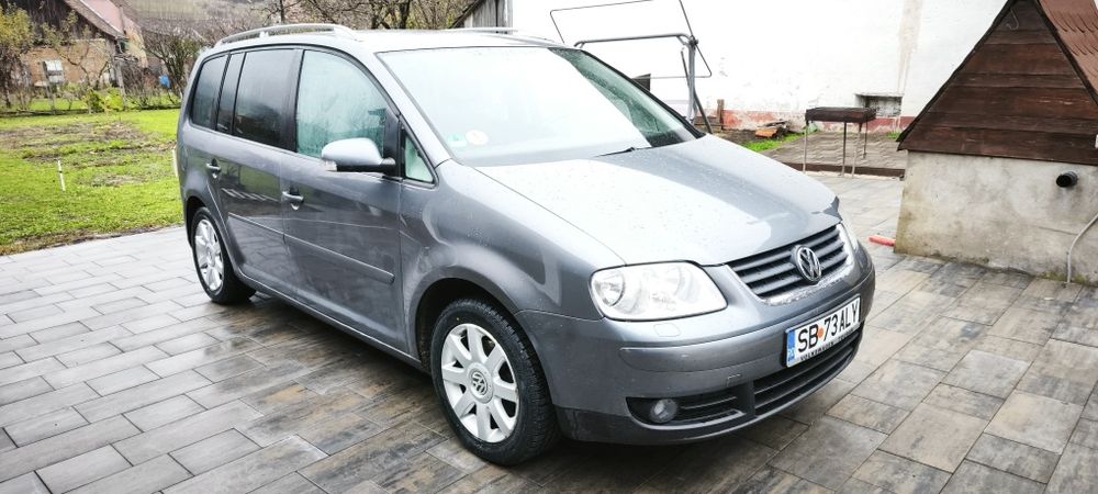 WV Touran  2.0 Diesel - 140 cp - 7 locuri