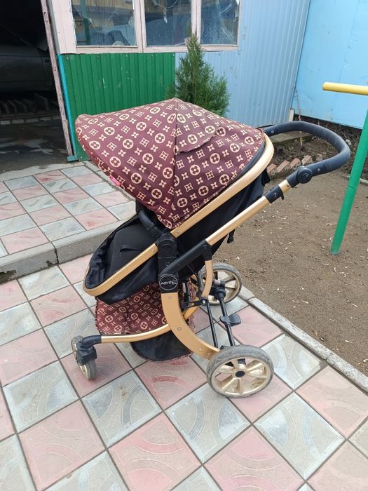 Продам коляску зима лето