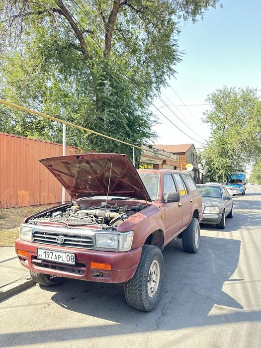 Hilux Surf джип в