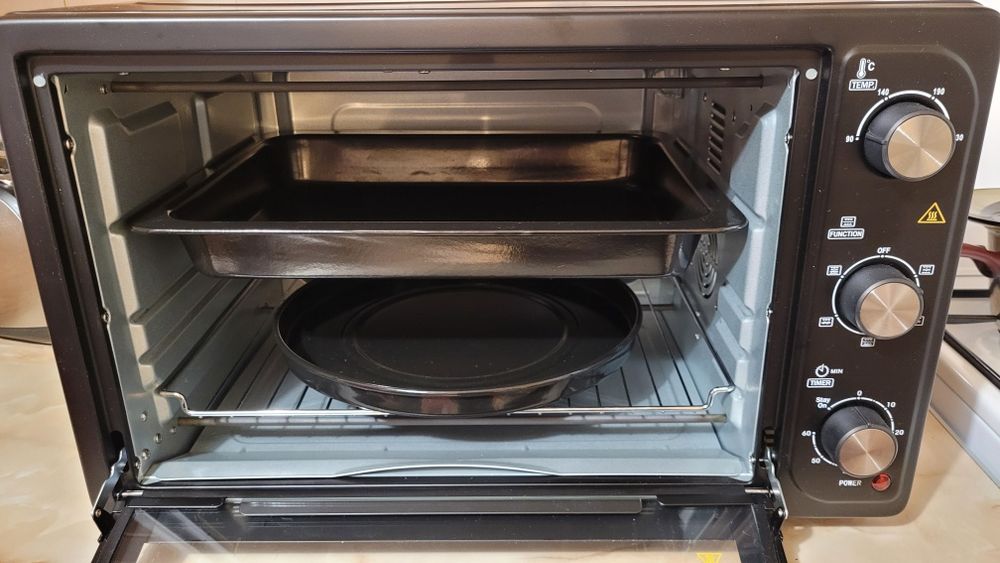 Cuptor electric Albatros 50 litri în garanție