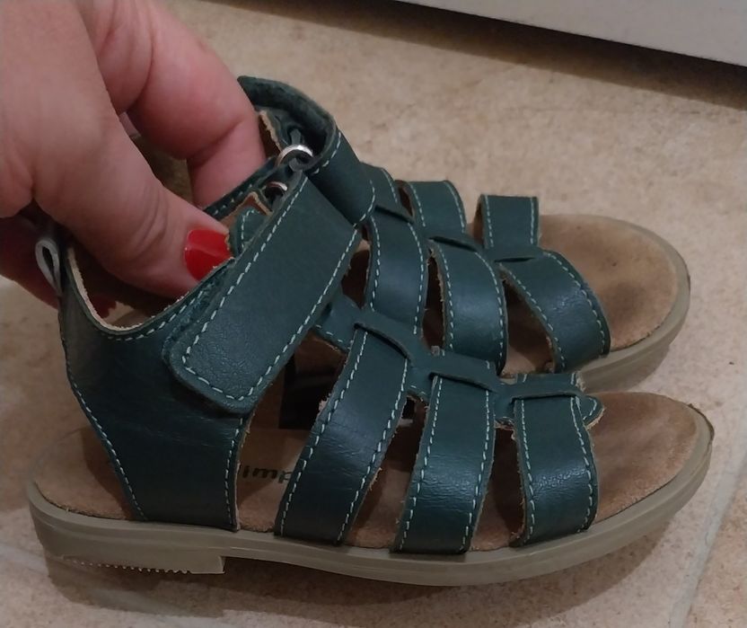 Детски кожени сандали 24