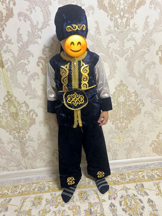 Продам костюм для мальчика