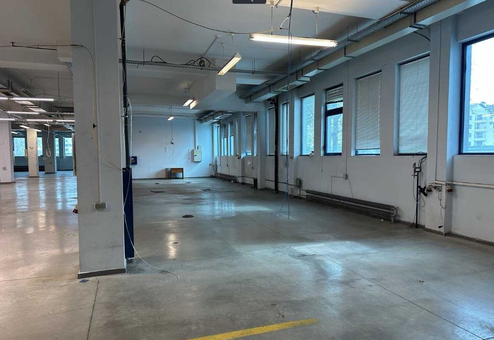 Дава се под наем Склад в Варна, Победа - 1550 кв.м за 5425 € - Снимка #12