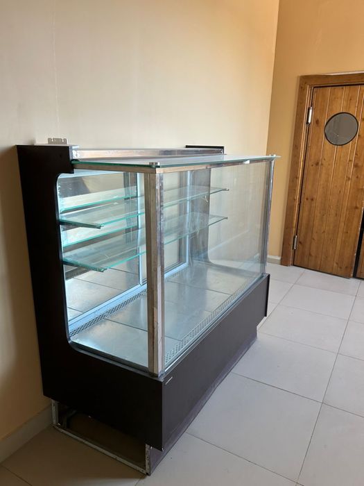 Холодильник почти новый