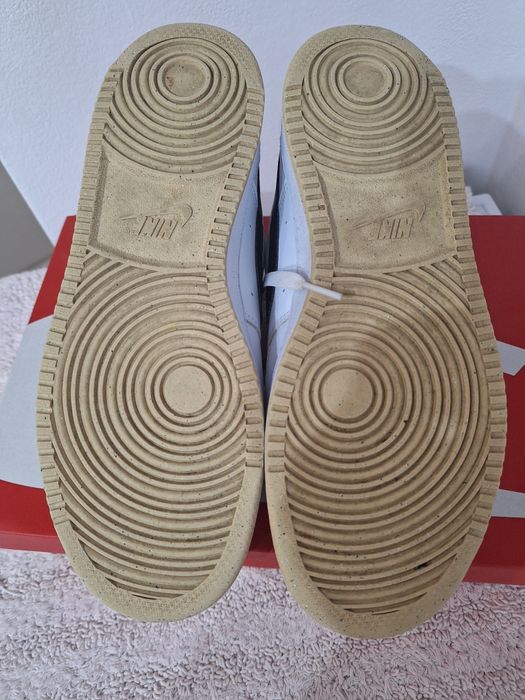 Бели кецове Nike 42.5