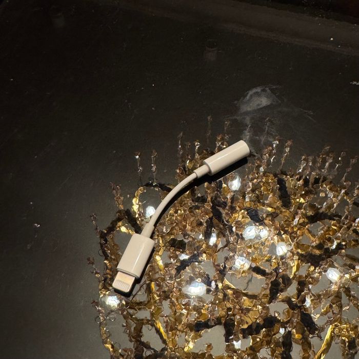 Переходник Apple 3,5 mini-jack на Lightning ОРИГИНАЛ СРОЧНО