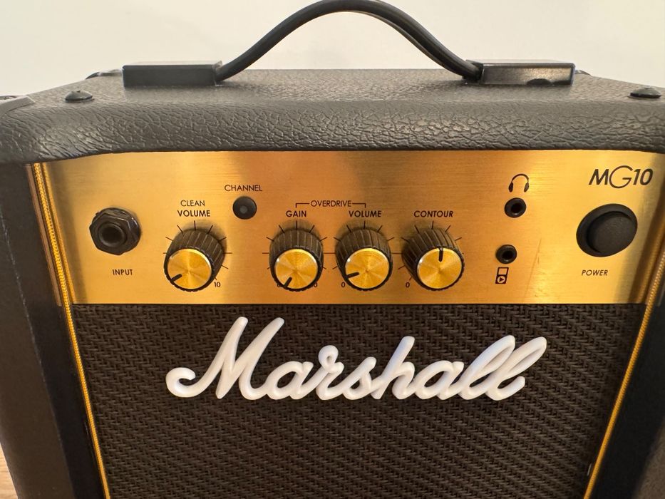 Amplificator chitară Marshall MG10CF ( Carbon Fibre ) - Stare excelentă