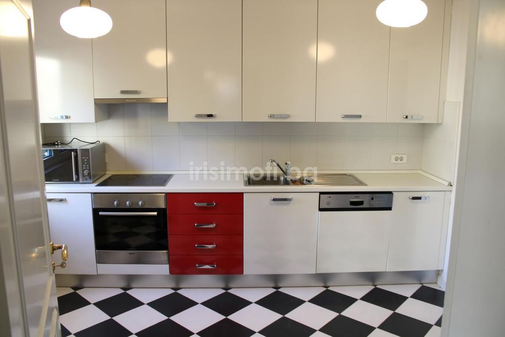 Дава се под наем Четиристаен апартамент в София, Изток - 147 кв.м за 1190 € - Снимка #4