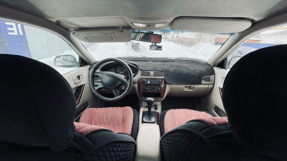 Мицубиши галант 8 американец двигатель стоит простой два литра