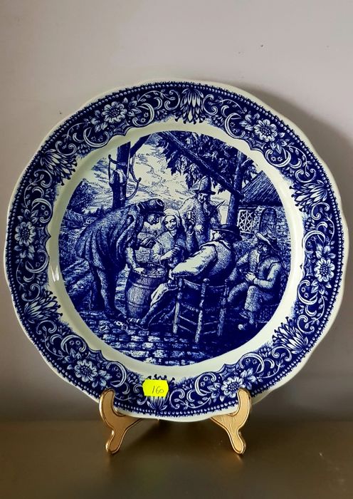 Farfurii decorative vechi din ceramică italiană glazurata