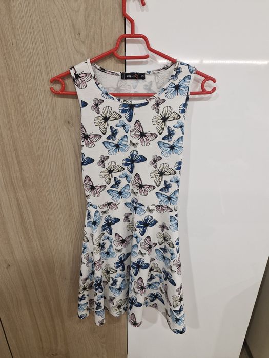 Rochie cu imprimeu fluturi eleganta