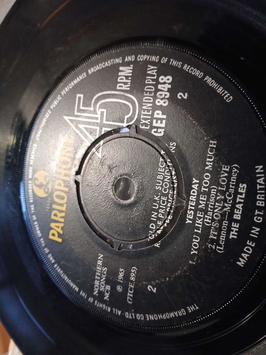 Оригинална плоча The Beatles – Yesterday EP (1966) Yellow Parlophone – БЕЗ ОБЛОЖКА