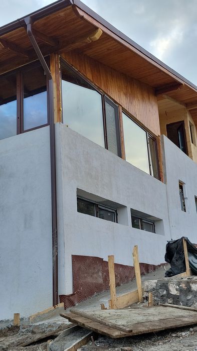 Firma autorizată – Executăm toate felurile de acoperișuri și mansarde