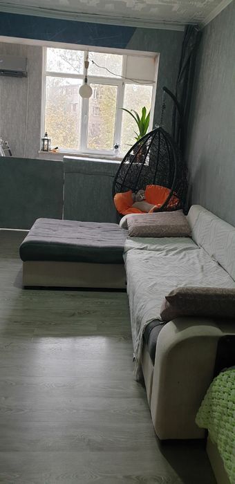 СРОЧНО Просторная 2-комнатная квартира: всё рядом — рынок, школы, сады