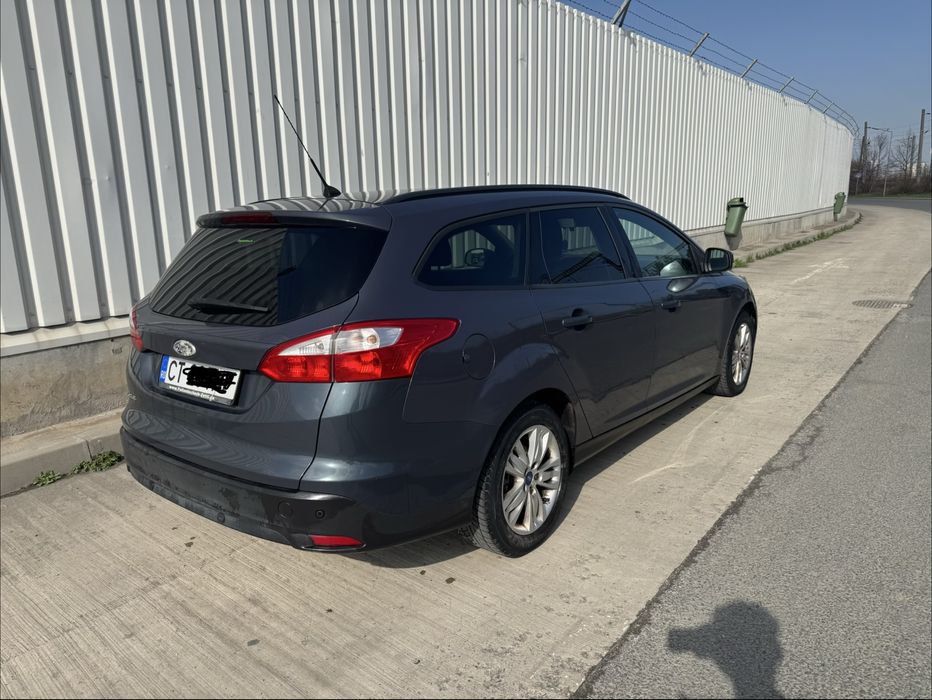 Ford focus  1.6 benzina
