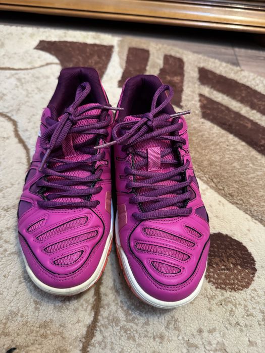 Adidasi Asics marime 36
