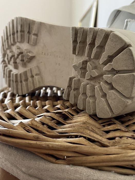 Продаю ботинки Zara