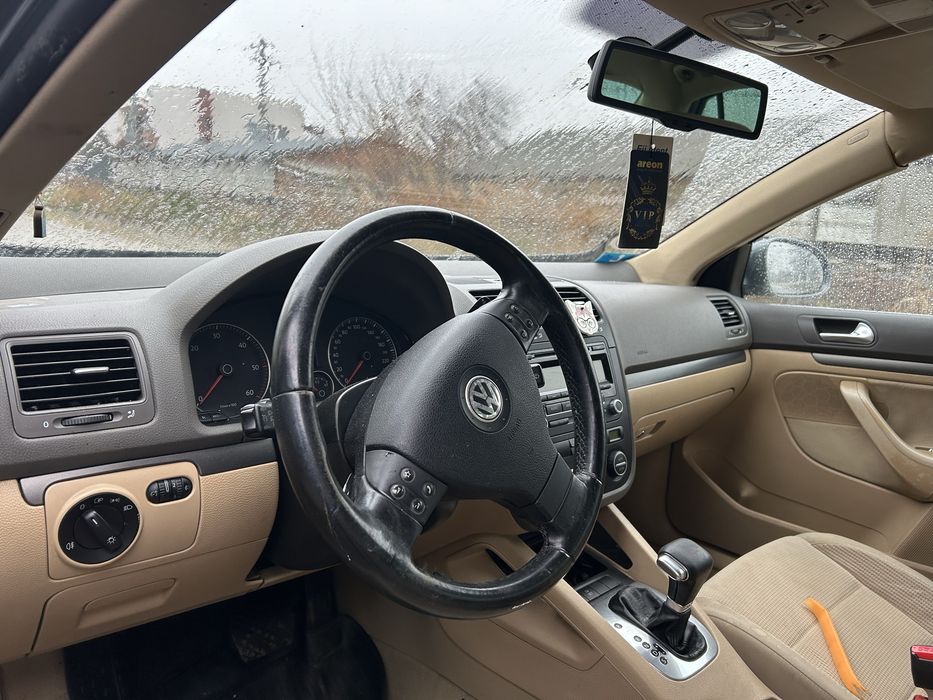 Volan din piele cu comenzi si padele  volkswgen Jetta 2007