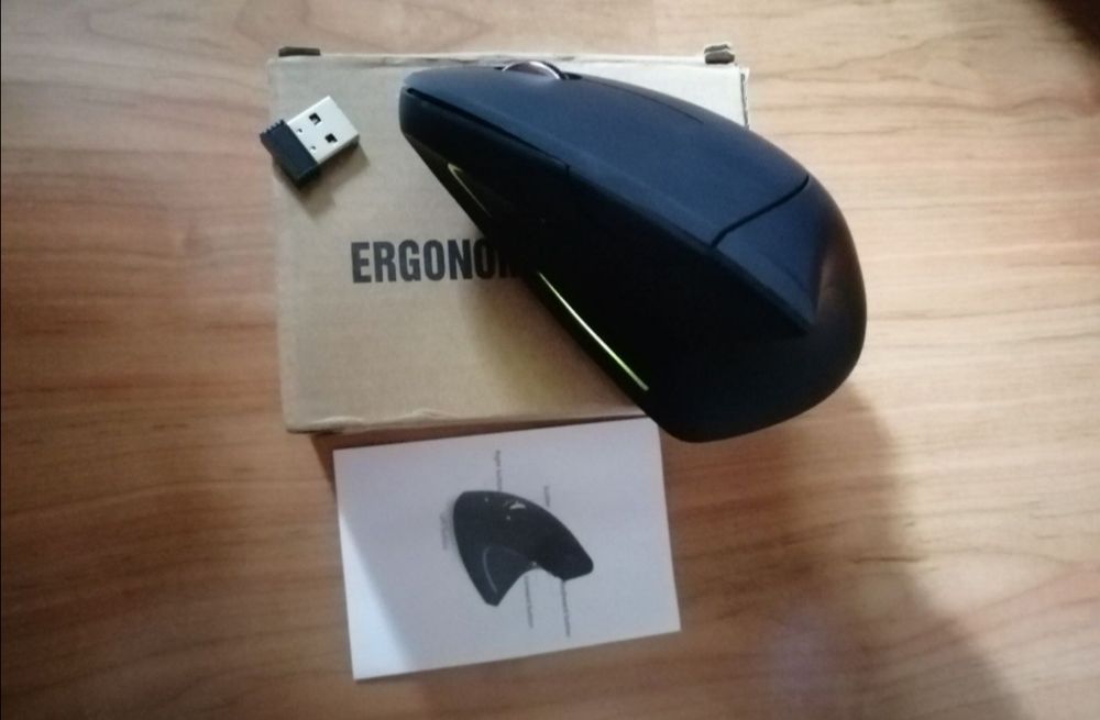 Геймърска ергономична мишка
