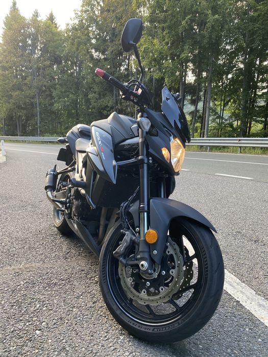 Suzuki GSX- S 750