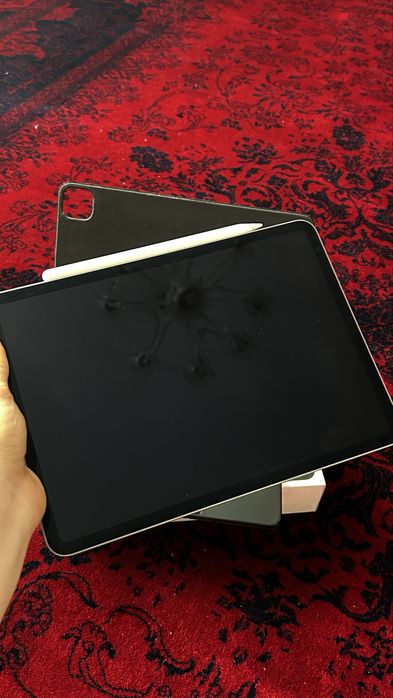 iPad Pro 11 M2 (4th gen)128GB + Magic Keyboard + Pencil 2