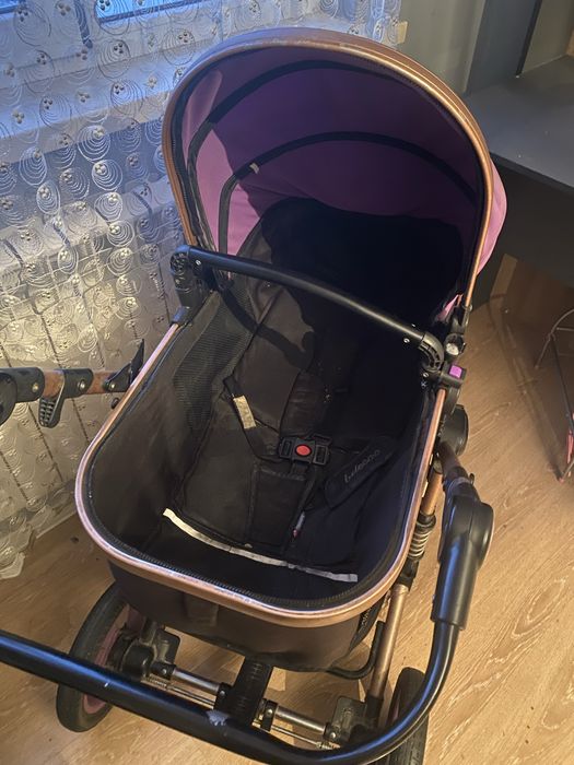 Детская прогулочная коляска