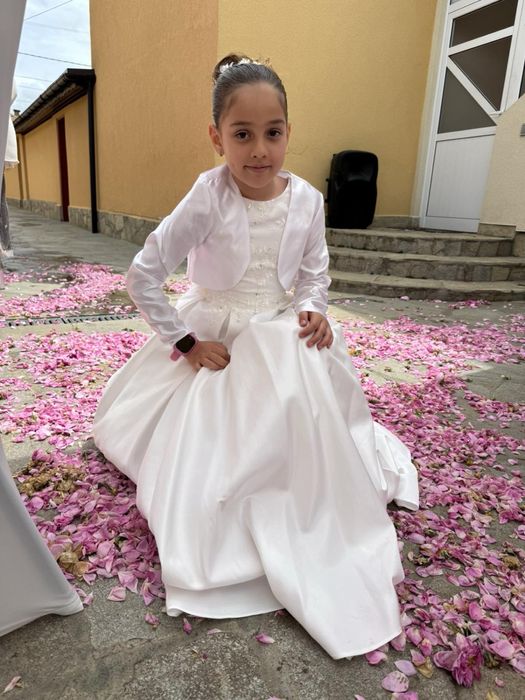 Детска шаферка бяла рокля