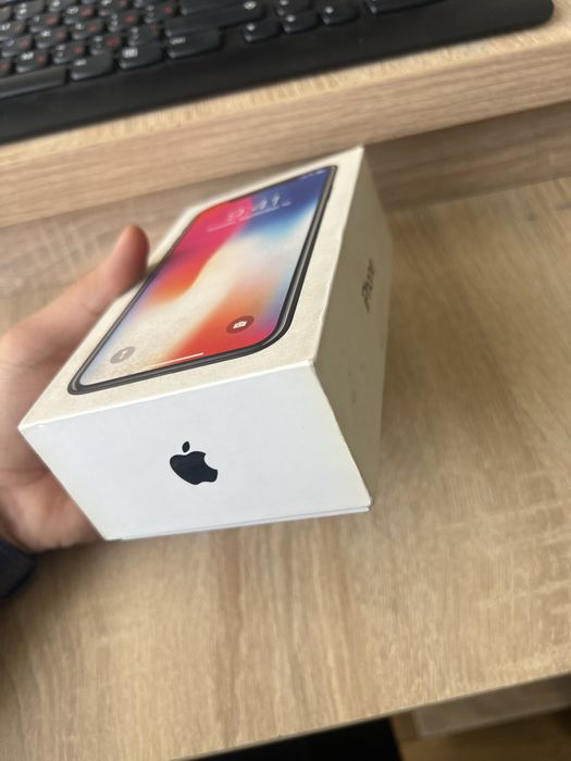 Iphone x karobka