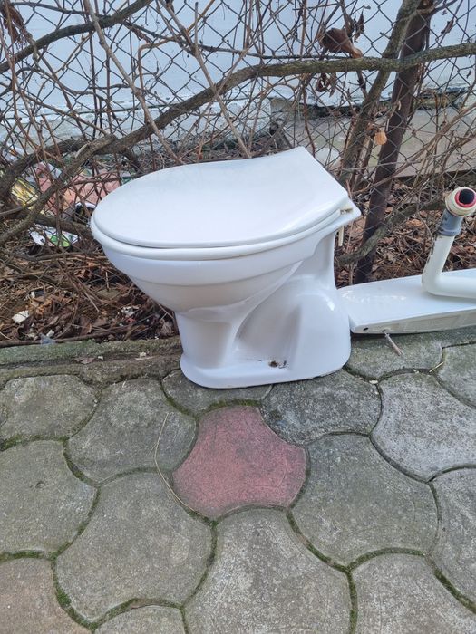 Vând set baie ghiuveta cu picior vas wc