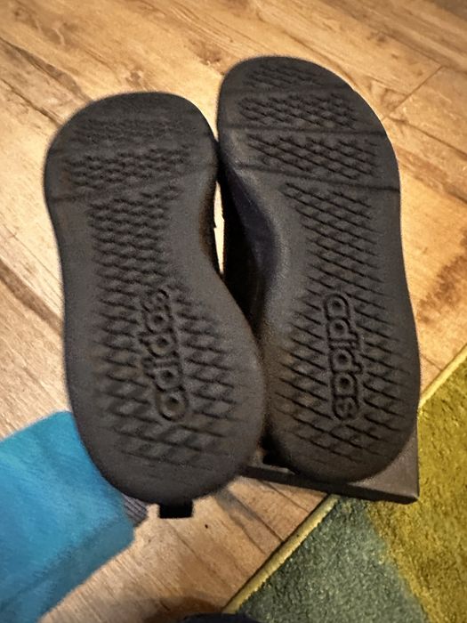 Pantofi Adidas NOI mărimea 30