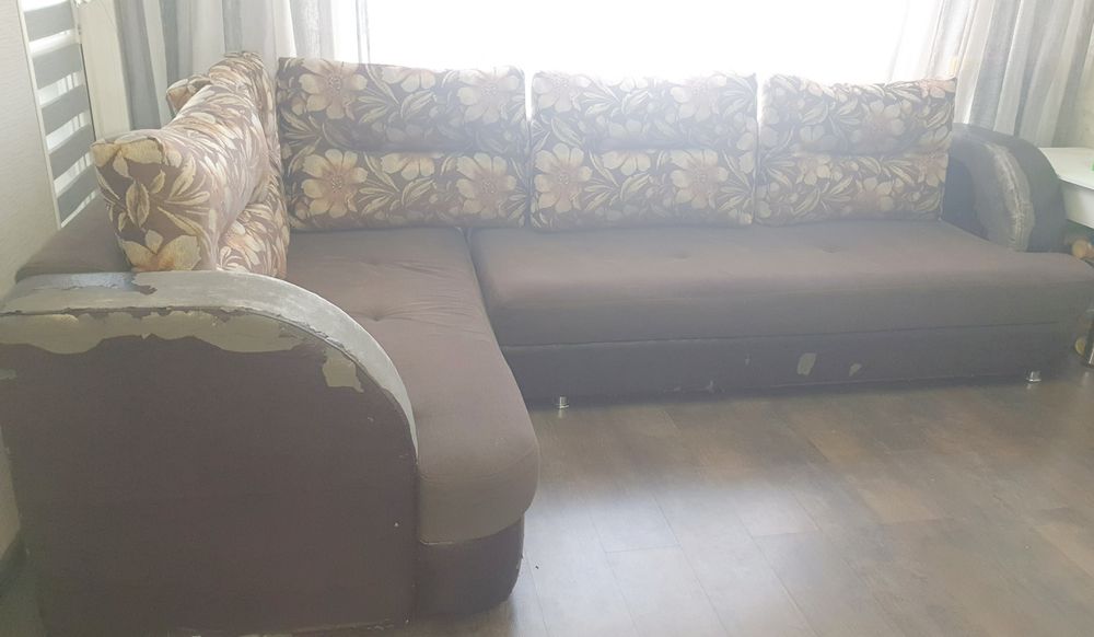 Продам угловой диван б/у