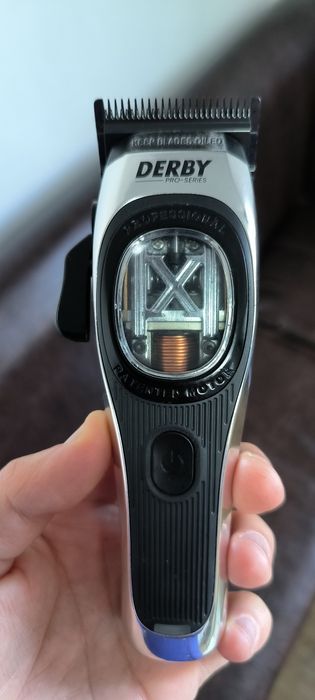 Masina de tuns Derby