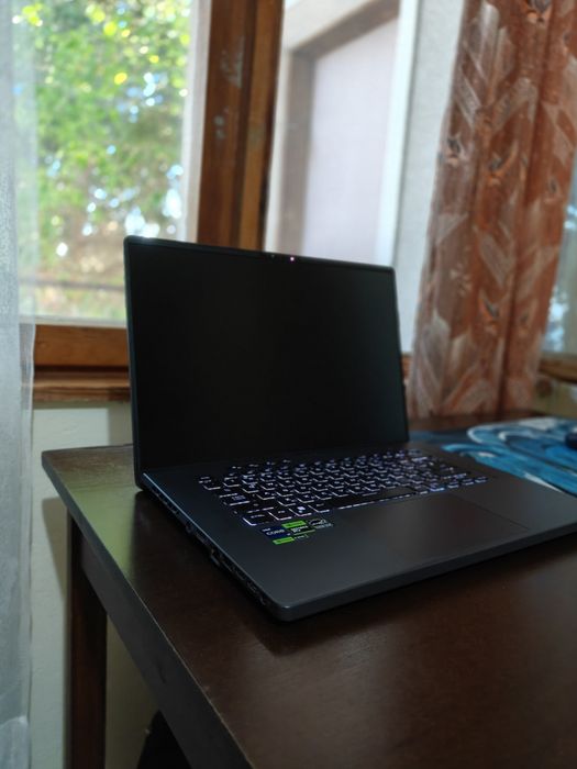 Asus Rog Zephyrus m16