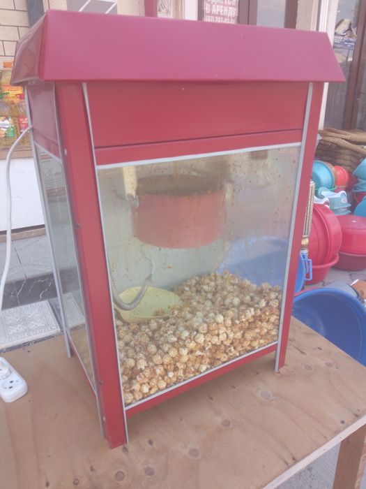 Popcorn aparat  sotiladi