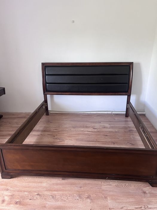 Продается кровать с матрасом