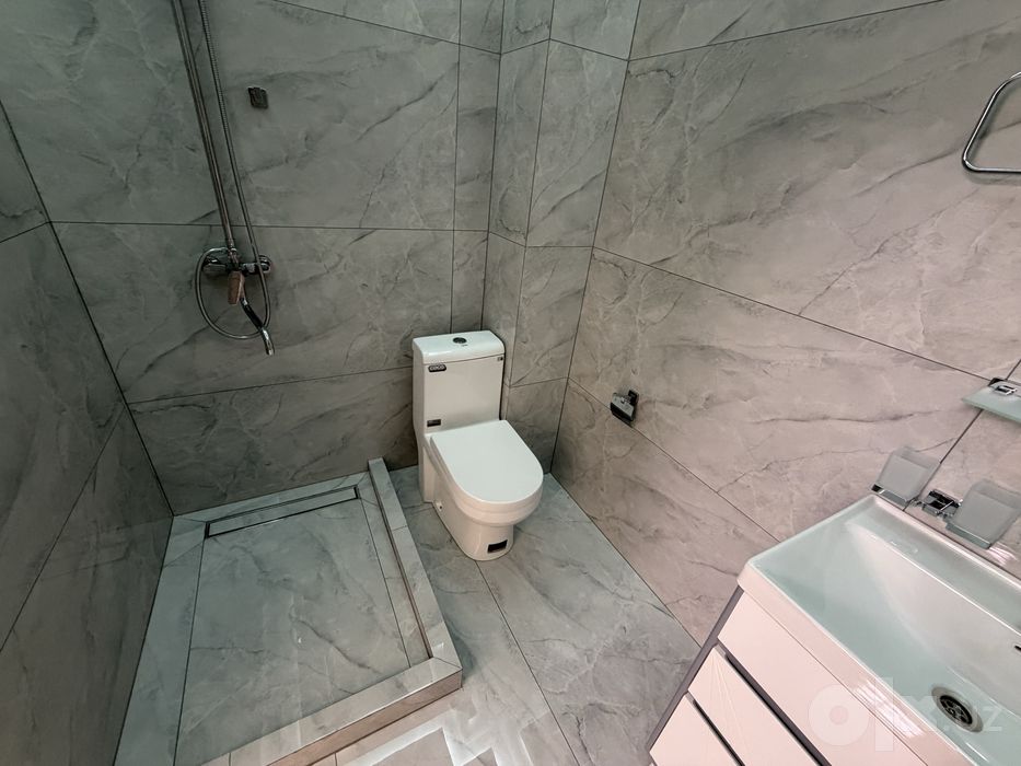 3Х КОМНАТНАЯ КВАРТИРА(99кв. м), кирпич, новостройка