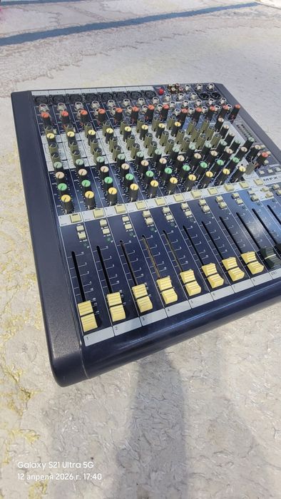 “Soundcraft MFX8/2 original mikser sotiladi”